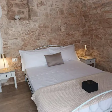 Geometric Donna Giulia 3* Casamassima