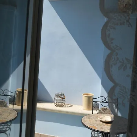 Geometric Donna Giulia Πανσιόν