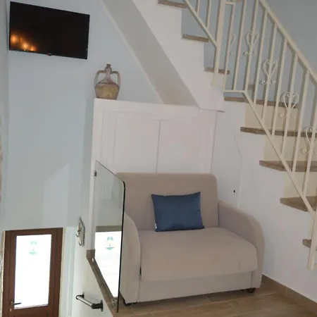 Πανσιόν Geometric Donna Giulia Casamassima