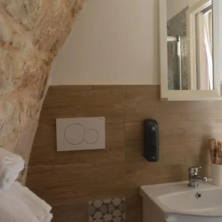 Geometric Donna Giulia 3*