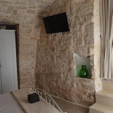 Geometric Donna Giulia Vendégház Casamassima