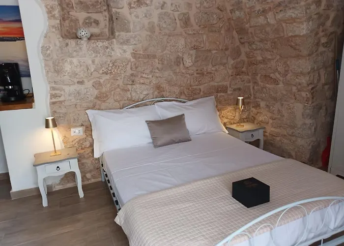 Geometric Donna Giulia 3* Casamassima