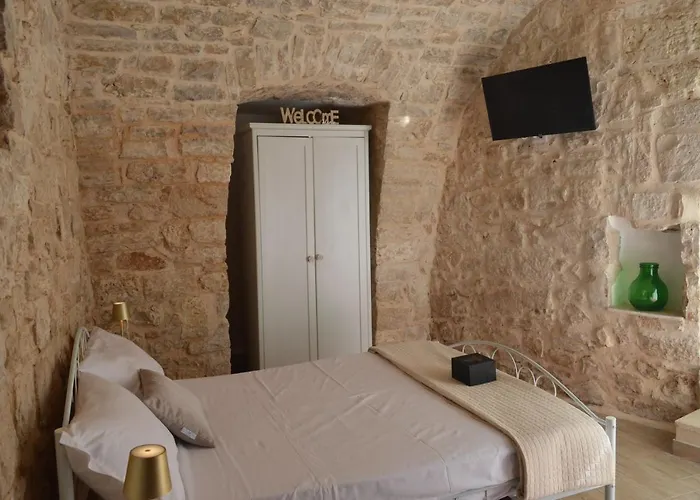 Geometric Donna Giulia Gasthuis 3*