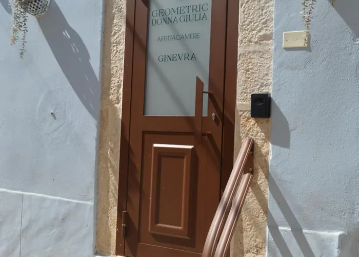 Gasthuis Geometric Donna Giulia