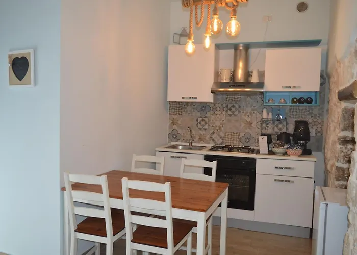 Geometric Donna Giulia 3*