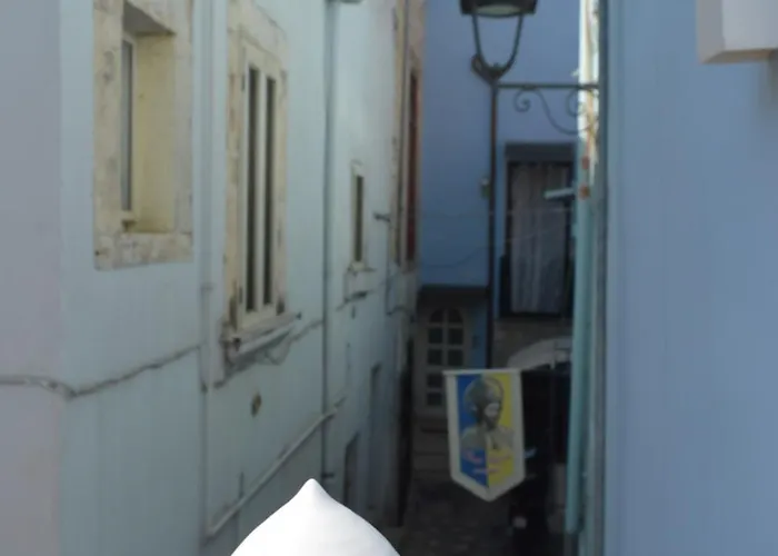 Geometric Donna Giulia Gasthuis Casamassima